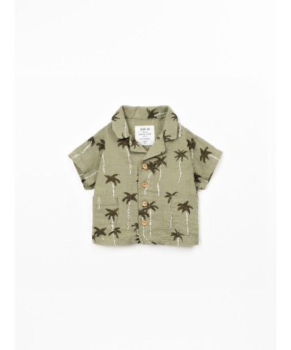 Camisa com estampado de palmeiras